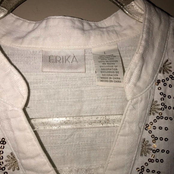 🛍✨Shimmery Golden Linen Top✨ - Picture 2 of 3